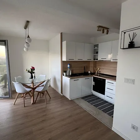 I&i Apartment *